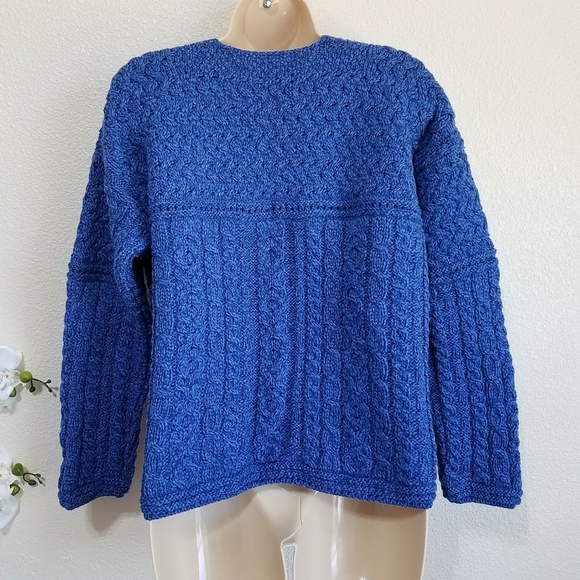 Carraig Donn Vintage Merino Wool Cardigan - Picture 2 of 8